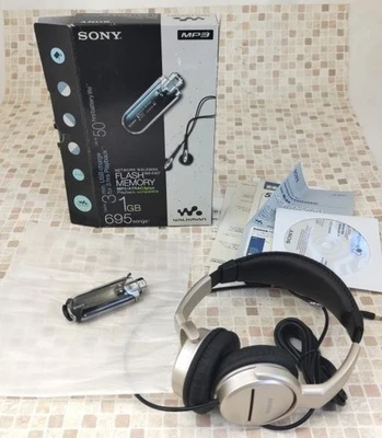SONY NW-E407 Walkman Digital Music Player TESTED JAPAN - Image 1 of 4