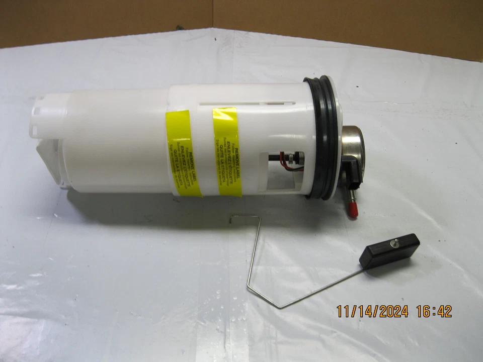 Fuel Pump Module Assembly CARQUEST M2479167 fits 2003 Dodge Dakota Foto 2 de 4