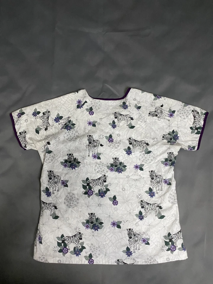 Blusa Médica UA Linda Cebra Corbata Trasera - Blanca Negra Púrpura SIN ETIQUETAS VER FOTOS Foto 2 de 4