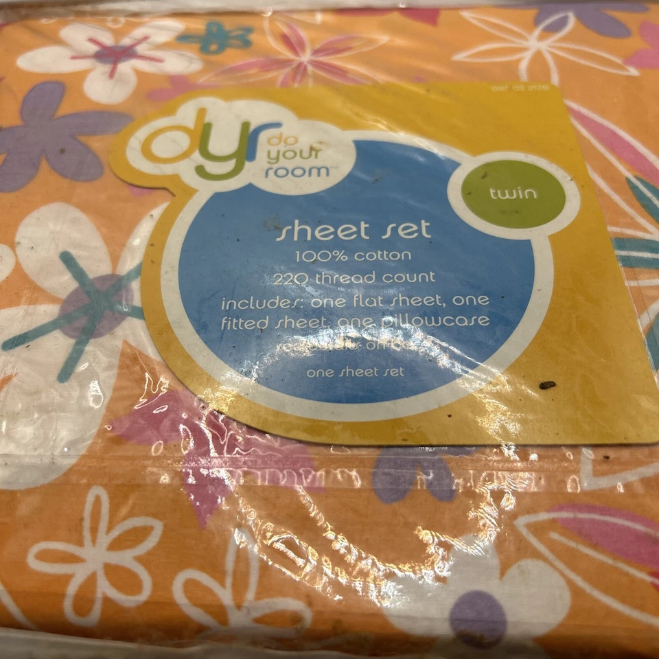 DYR Do Your Room Twin Sheet Set Floral 3 Pc Set New In package - Image 2 of 4
