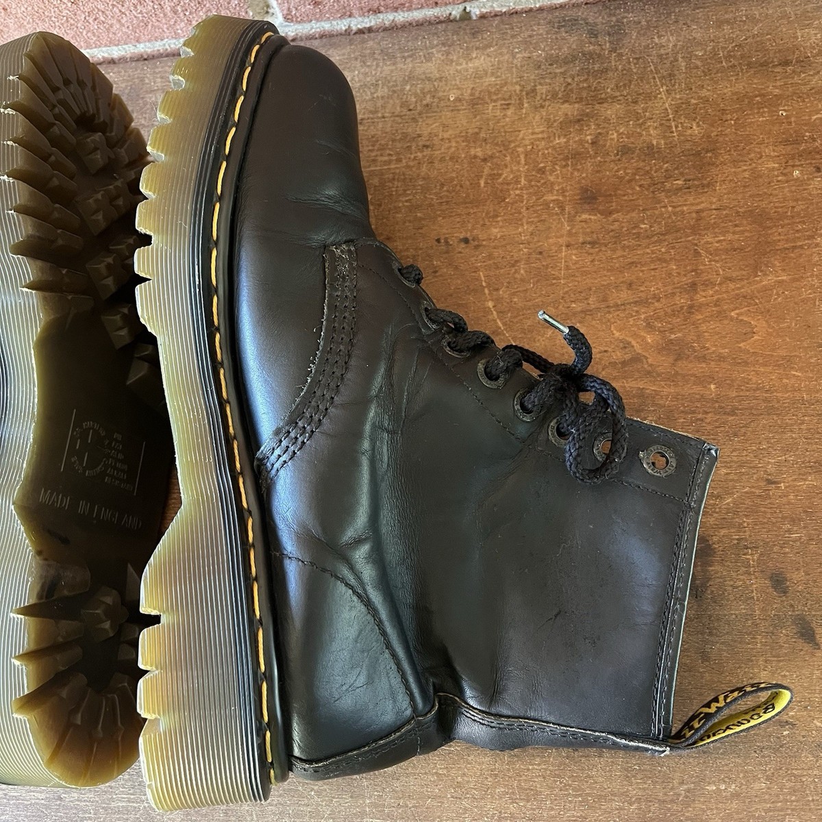 💥Dr. Martens Doc England Rare 90's Vintage Black Greasy 1460