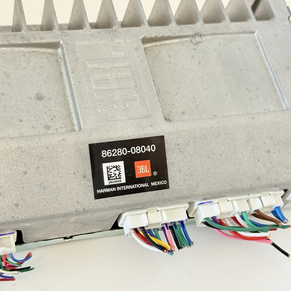 2015 TOYOTA SIENNA JBL SOUND STEREO AMP AMPLIFIER OEM 86280-08040 - Image 2 of 4