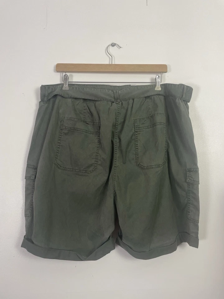 Marks & Spencer M&S Dark Khaki Green Cargo Cotton Blend Belted Shorts - sz 24 - Image 2 of 4