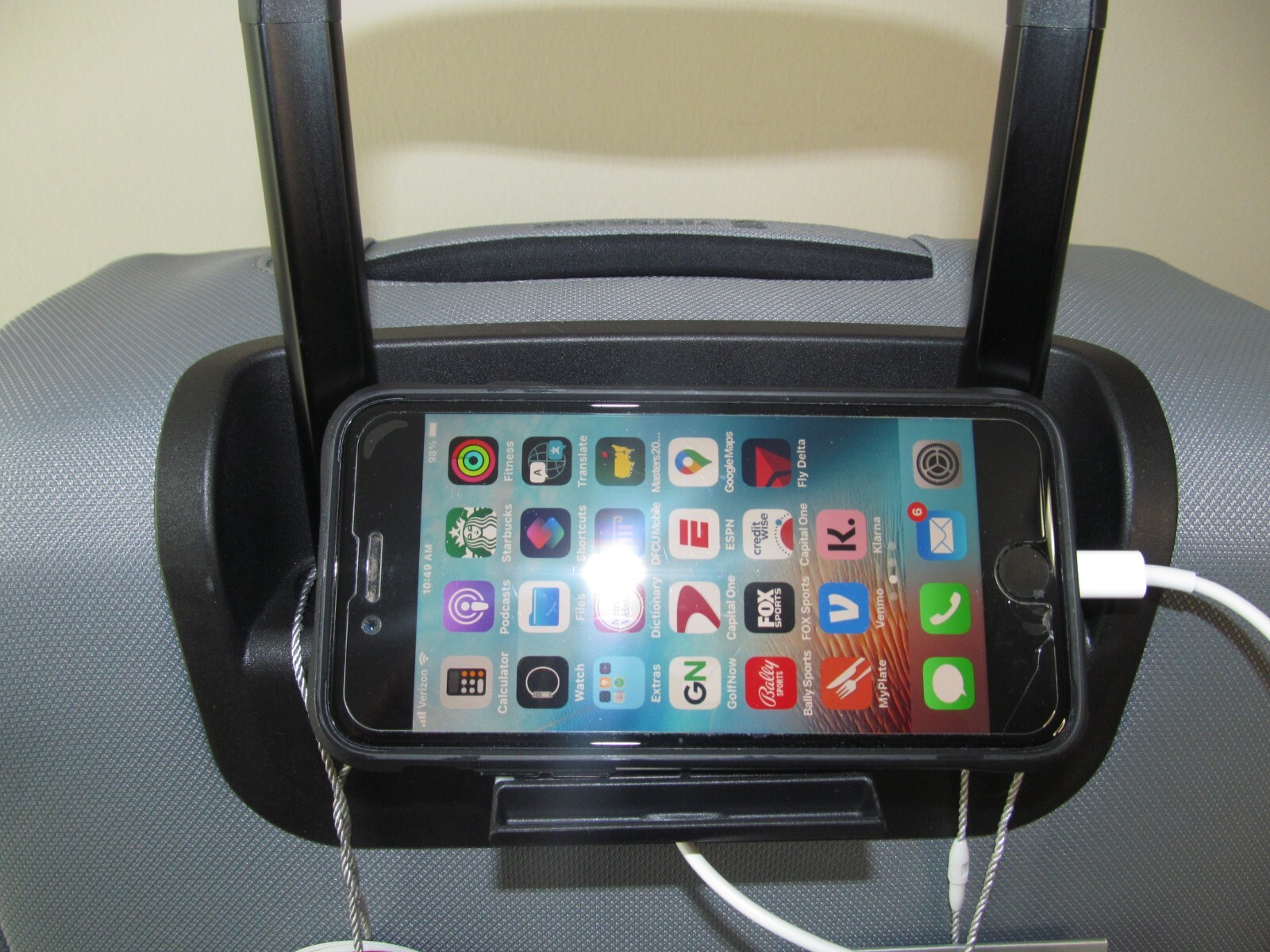 Victorinox Luggage, Nova Frequent Flyer Carry On+ Spinner, TSA Lock USB