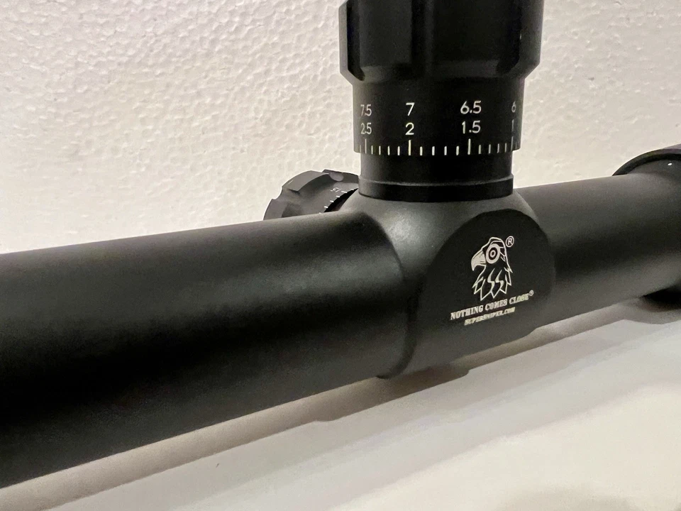 SWFA 10x42 SS HD - Retículo Mil-Dot, Tubo de 30mm, 0,10 cliques MRAD, foco traseiro - Imagem 4 de 4