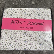 Betsy Johnson 4 Piece Full Sheet Set Pretty Floral Ditsy Microfiber Purple NEW