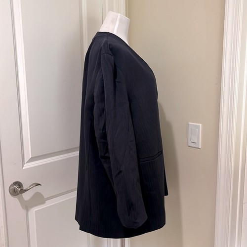 NWT SPANX The Perfect Collarless Cutaway Navy/Gray Pinstripe Blazer Size 2X - Picture 5 of 11
