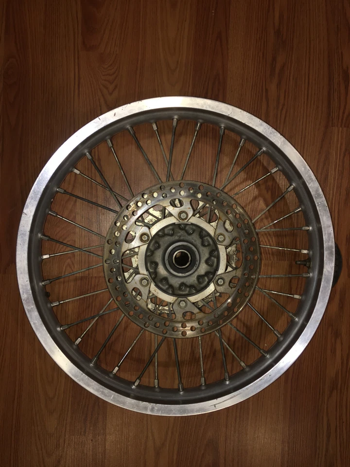 99 YAMAHA YZ250 YZ400F OEM LLANTA TRASERA 5ET-25311-00-00, 94421-19602-00 Foto 2 de 4