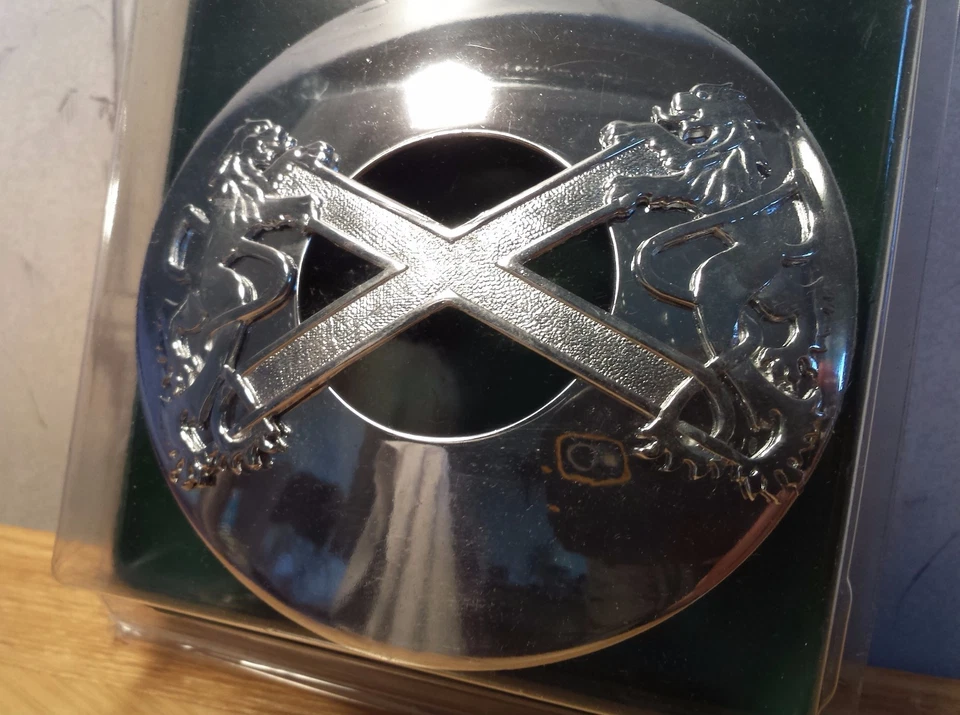 Broche escocés a cuadros Glen Esk para hombre diseño Saltire falda escocesa nuevo en caja Foto 2 de 4