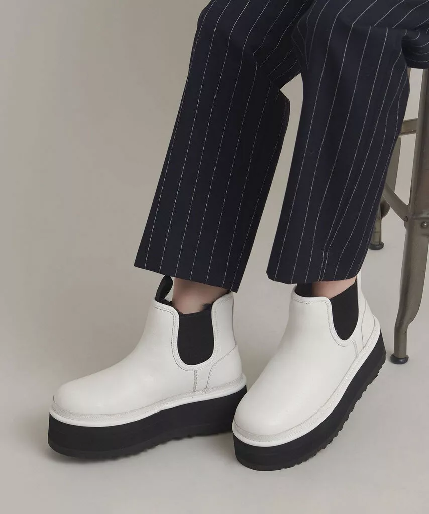 UGG Neumel Platform Chelsea Boots Sz 10