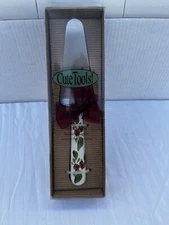 VTG CUTE TOOLS SERVER HAND PAINTED WOODEN HANDLE NEW IN BOX