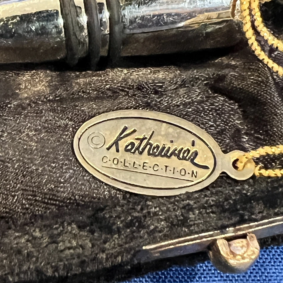 Tappo Per Bottiglia In Metallo E Argento Della Collezione Di Katherine #15-33266 - Immagine 4 di 4