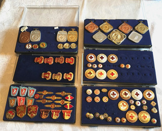 DDR Abzeichen Orden Medaillen Konvolut FDJ Rotes Kreuz Feuerwehr Wettkampfsport