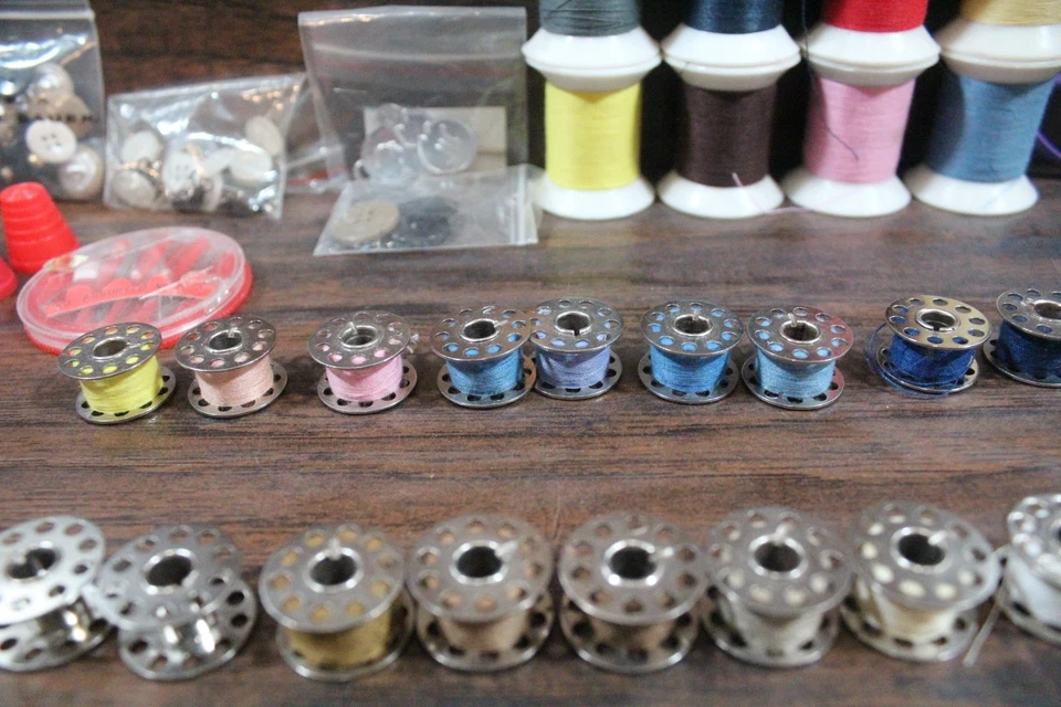 Large Lot Sewing Supplies Thread Bobbins Scissors Buttons Tools Misc Craft - Image 4 of 4