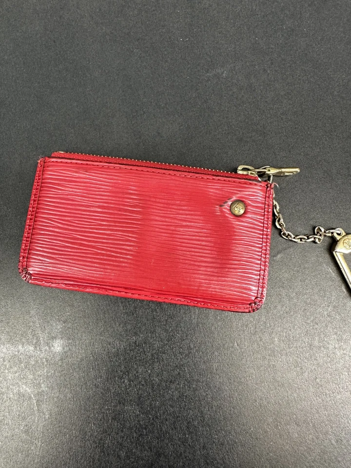 Louis Vuitton Rojo Epi Cuero Llavero Pochette Cles Llavero Foto 2 de 4
