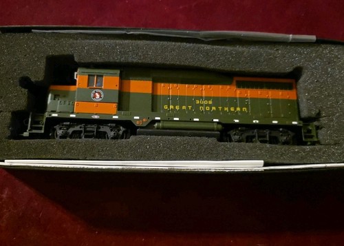Spectrum Ho EMD GP 30 Diesellok Motor Great Northern 3008 | Zustand: New