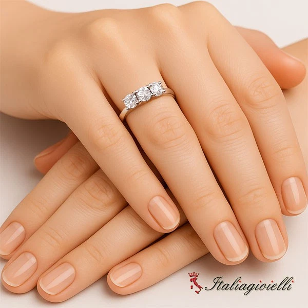 Distinto Anello Trilogy Brillante in Argento 925 Rodiato Oro Bianco - Immagine 4 di 4