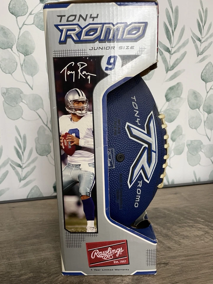 Tony Romo Dallas CowboysJunior Size Football, Damaged Box And Missing Inflator - Image 4 of 4