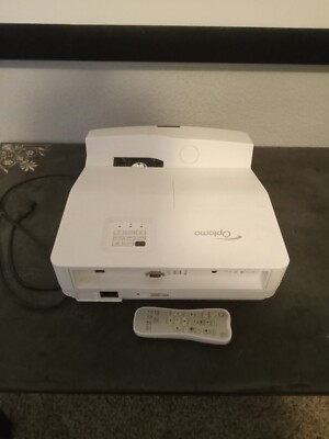 optoma short throw projector