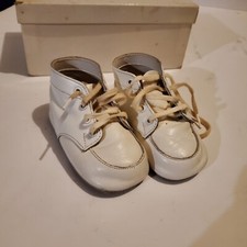 Vintage Baby Deer Trainer Infant White Shoes w/Original Box-Size 4 1/2-Soft Sole