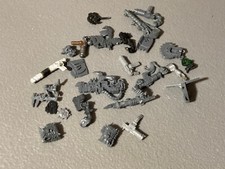 A19781 WARHAMMER 40K SPACE ORKS BITS LOT GUNS HEADS