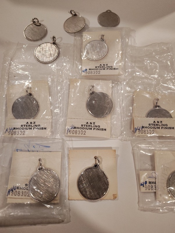 Vintage A &Z Sterling Rhodium FinishSilver Circle Charm Pendant Lot of 10 