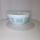 Vintage pyrex Amish Butterprint Mixing Bowl #403 clean