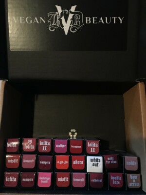 KVD Nieten/Epic Kiss Creme Lippenstift - wählen Sie Ihren Schatten - versandkostenfrei - UK Verkäufer