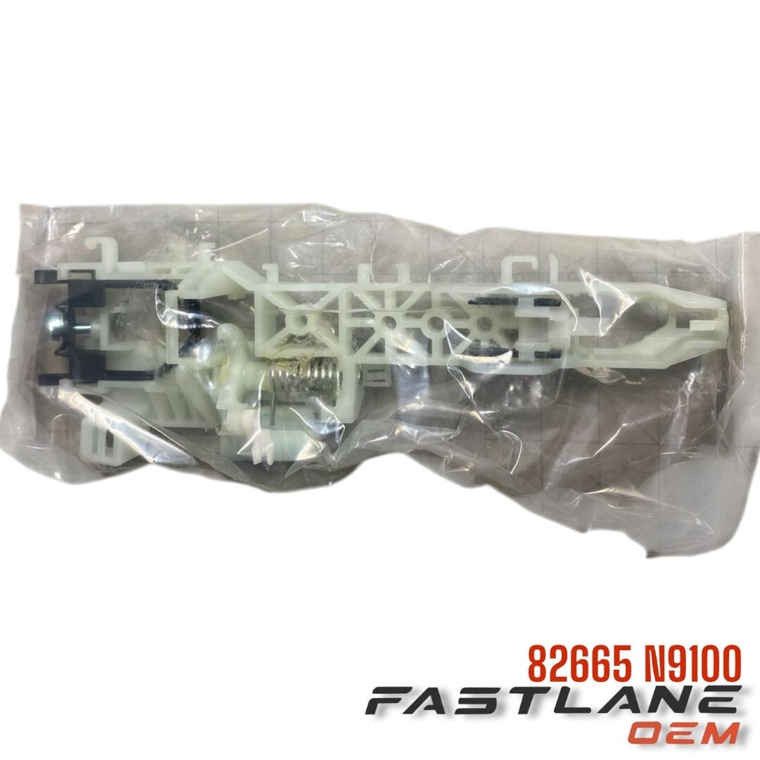 2022-2023 HYUNDAI TUCSON RIGHT RTONT DOOR HANDLE BASE NEW OEM