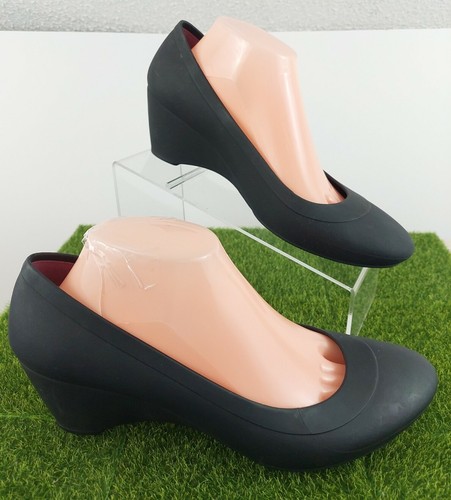 CROCS WOMEN'S LINA WEDGE PUMP - BLACK 