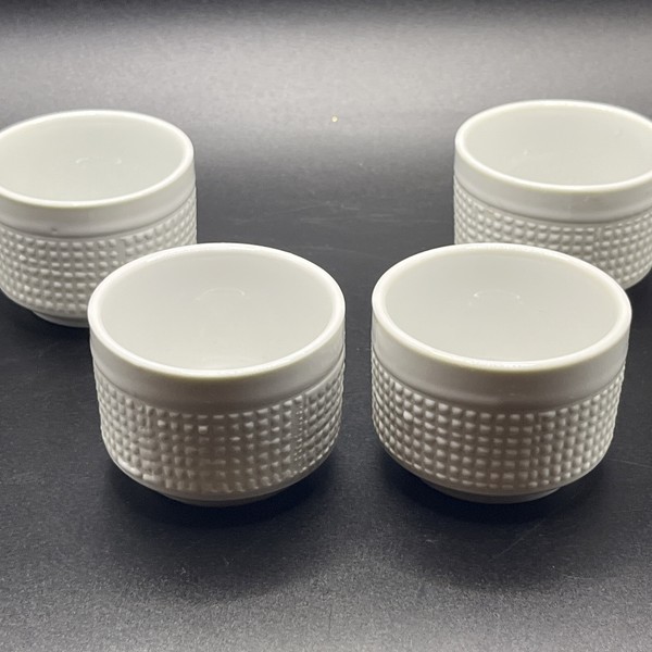 Juego de 4 tazas de té sake blanco y negro del mercado mundial