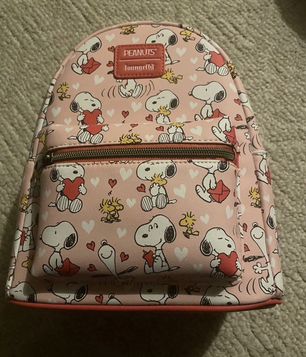 Peanuts snoopy Loungefly Valentine display picture 2
