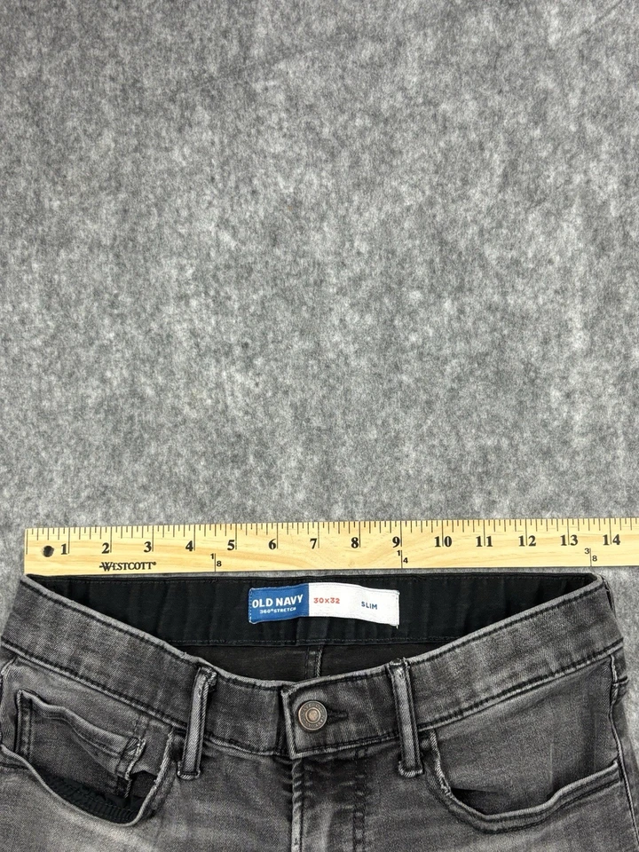 Old Navy Men's Faded Black Slim 360° Tech Stretch Distressed Jeans Size 30x32 - Image 4 of 4