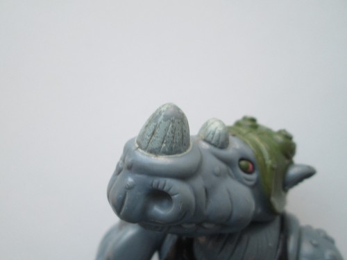 Teenage Mutant Ninja Turtles: Rocksteady (Playmates, 1988) lose Figur ohne Gürtel - Bild 4 von 5