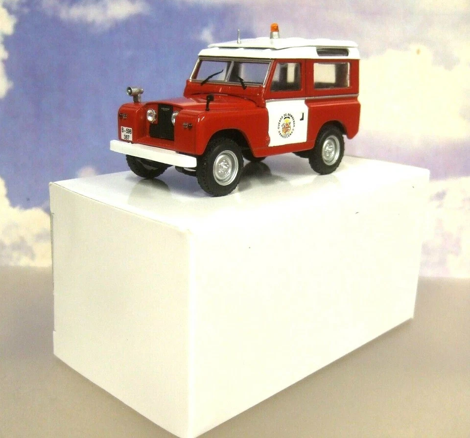 DIECAST 1/43 LAND ROVER S2 SERIES 2 SWB HARD BACK BOMBEROS BARCELONA FIRE DEPT. - Image 4 of 4
