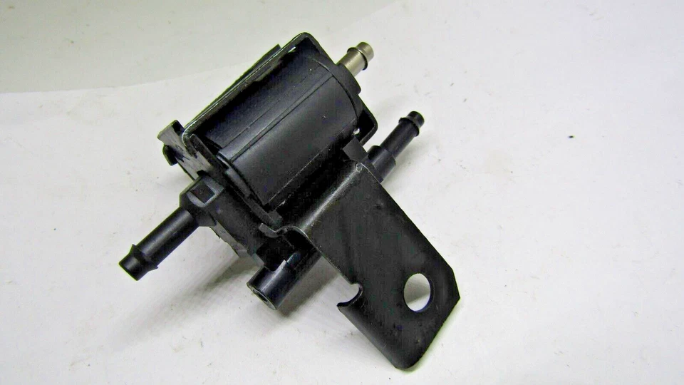 Solenóide de vácuo GM 1997692 EGR 85 86 CHEVROLET C10 C1500 5.0 5.7L - Imagem 4 de 4