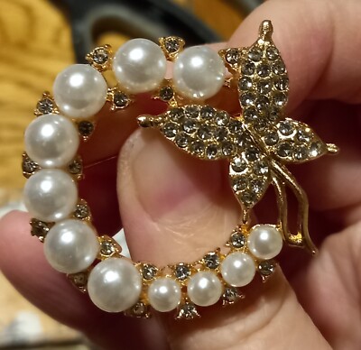 Gold-Tone Butterfly Brooch with Pearl and Crystal Accents yellow Butterfly Brooch pin Crystal 7-7.5mm freshwater Pearl  main image 4