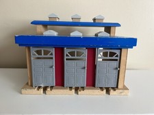 Thomas Compatible Train Station Doors Open Engine Noises Works Toys R Us