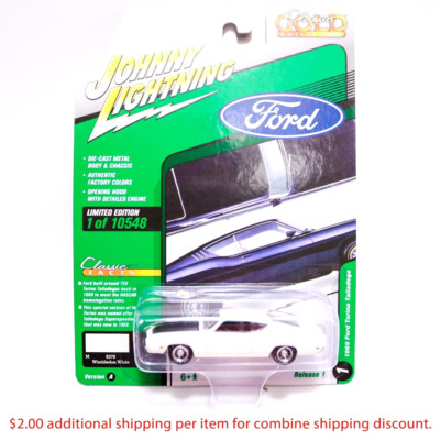 Johnny Lightning 1969 Ford Torino Talladega Diecast Metal Model Car Classic Gold