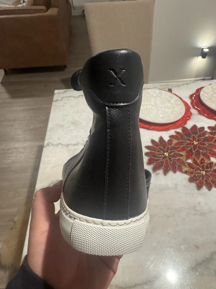 Zapatilla deportiva Express de caña alta de cuero sintético suela blanca con cordones para hombre estilo moderno Foto 3 de 4