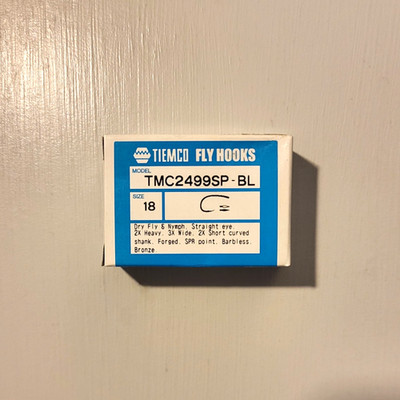 100 Tiemco Dry Fly Barbless Hooks, TMC 2499SP-BL, Bronze, Size 18, Fly Tying