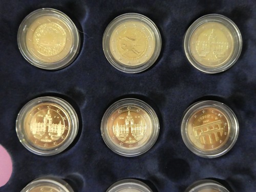 Sammlung, 60 x 2 Euro, viele verschiedene mit Seltenheiten - Bild 3 von 16