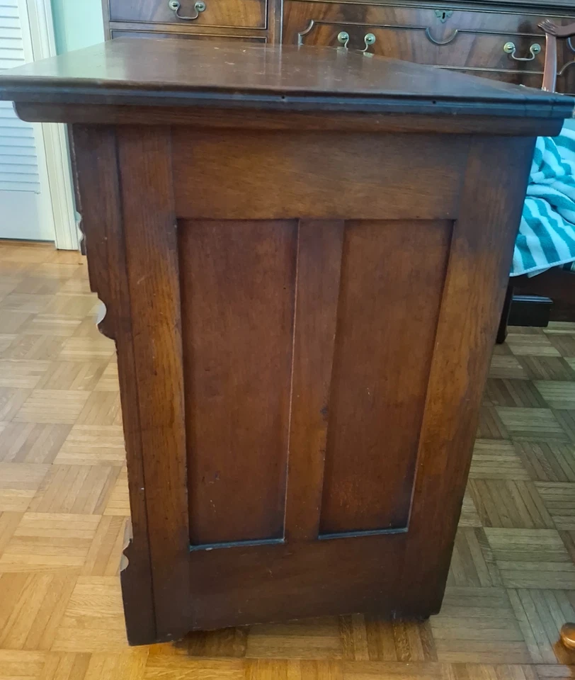 Cómoda antigua victoriana tardía del siglo XIX de roble rojo con 3 cajones Foto 4 de 4