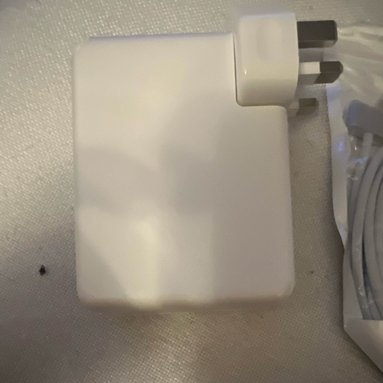 UK Plug USB-C AC/DC Power Adapter w/ 1m USB-C Cable for Apple MacBook White image 2