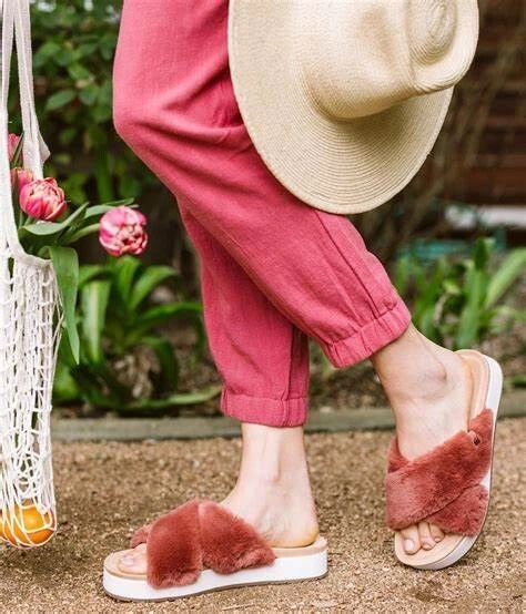 NUOVI SANDALI PANTOFOLE DONNA 9 KOOLABURRA UGG ROUBIE FUZZ SLIDES SCARPE 20B