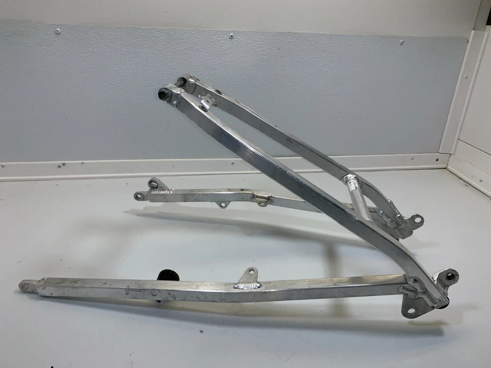 2003 YAMAHA YZ450F SUBQUADRO SUPORTE TRASEIRO CHASSI ASSENTO CORRIMÃO - Imagem 4 de 4