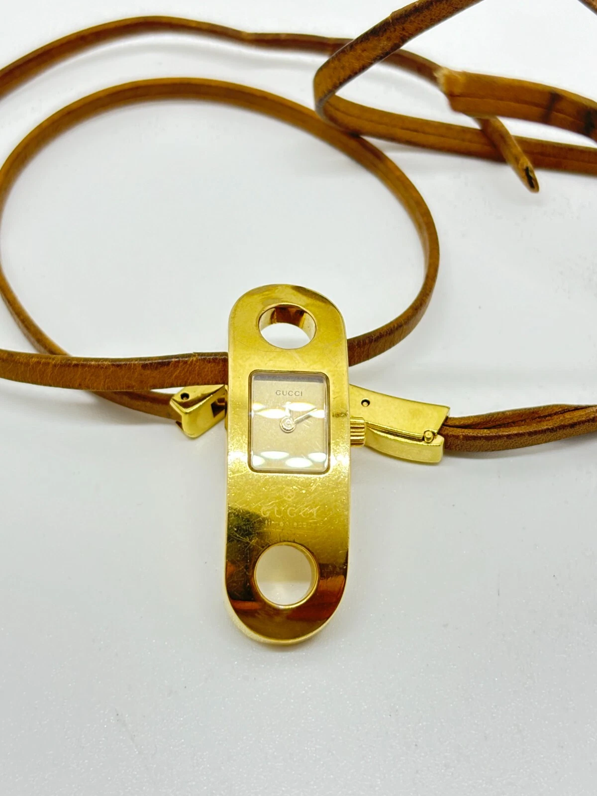 [Exc+5] Montre Vintage Gucci 6100L Or Noir Femme Quartz Occasion Fonctionne [Lire]