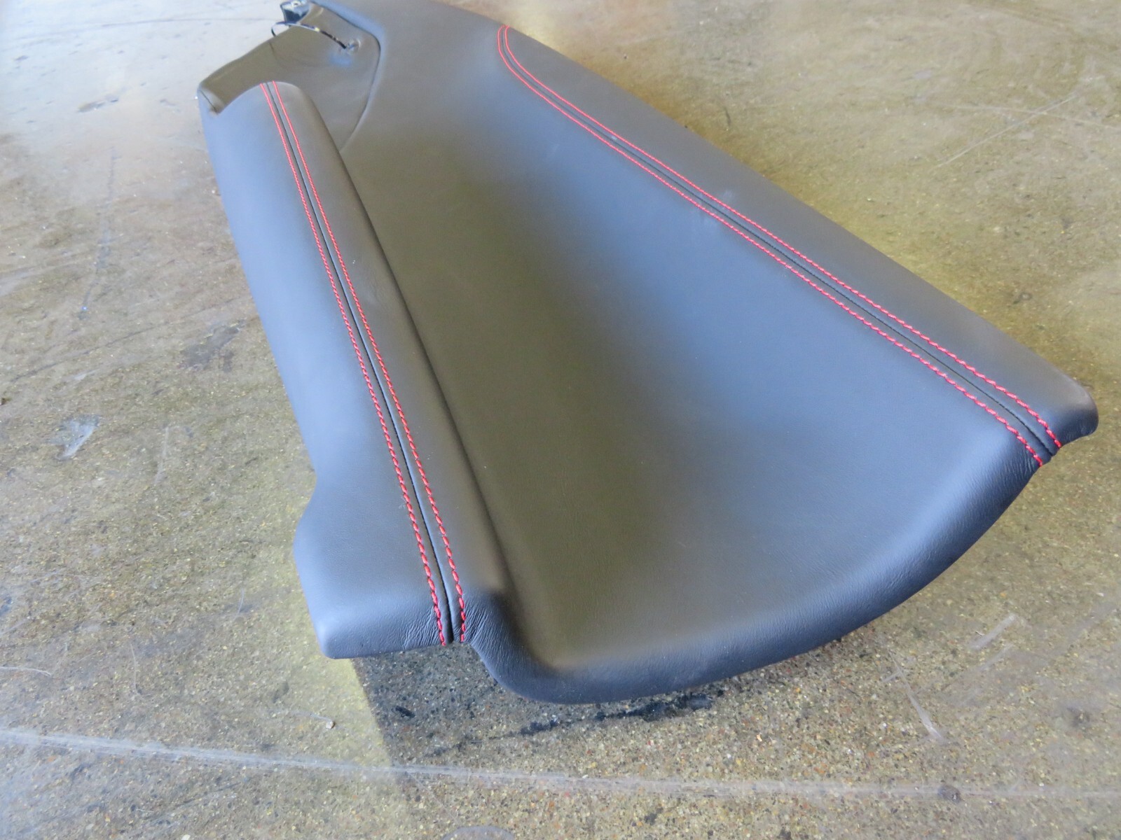 Ferrari Portofino, RH, Front Door Trim Panel, Center Section, Used, 89127200