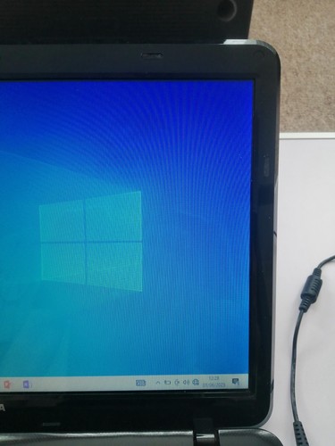 Toshiba Satellite L750D-1GC 15,6" AMD E450 Laptop 6GB Ram 148GB HDD Win 10 Home - Bild 10 von 18
