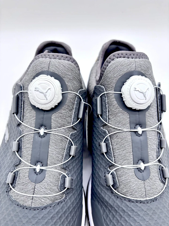 Tênis de golfe PUMA Golf Proadapt Alphacat disco tom silencioso/Puma prata/amarelo: 8 - Imagem 2 de 4